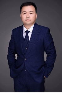 邱阳.jpg